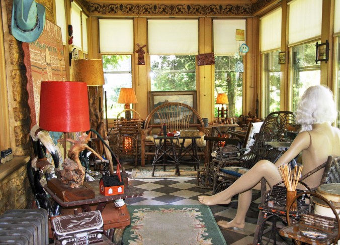 15_08_26 3 Porch_2674