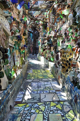 16_04_25 9 Philadelphia's Magic Gardens CM_1285