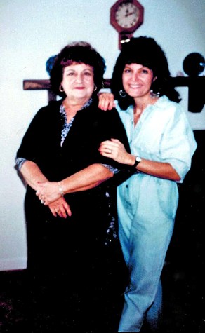 16_05_26 3 Linda Ferrino Hoffman &amp; Mom