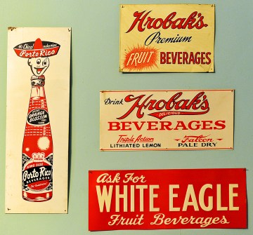 16_06_11 4 Len Davidson Soda Signs DC_4982