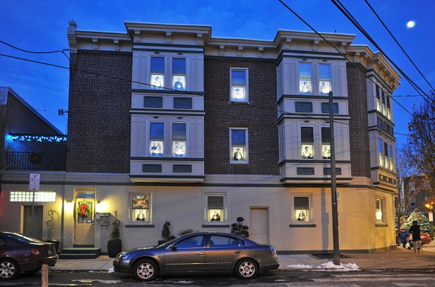 16_09_27-12-neighbor-windows-dc_6507